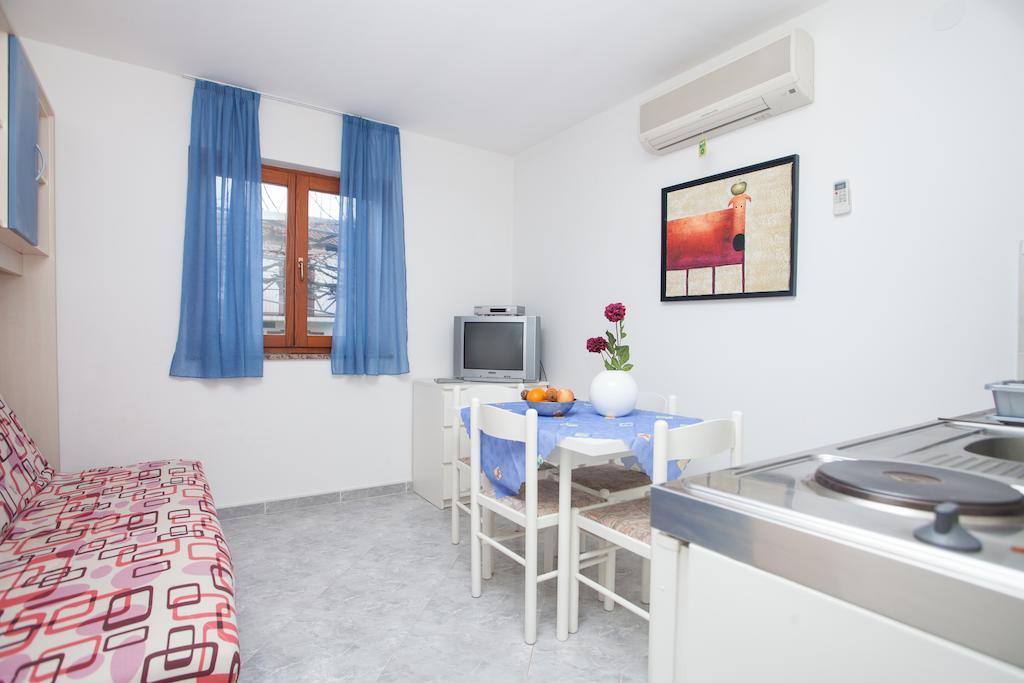 Apartments Prenc Pisuko Rovinj Ruang foto